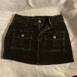 black junior's skirt, size 1/2